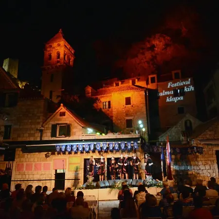 Acapulco Omiš