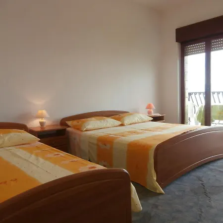 Acapulco Omiš